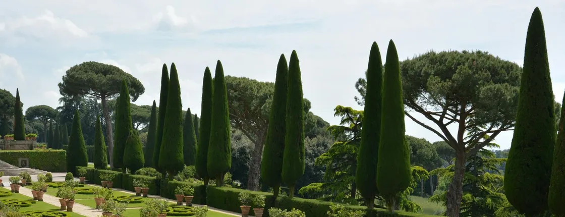 Tour of Pontifical Villa Gardens at Castel Gandolfo in Minibus