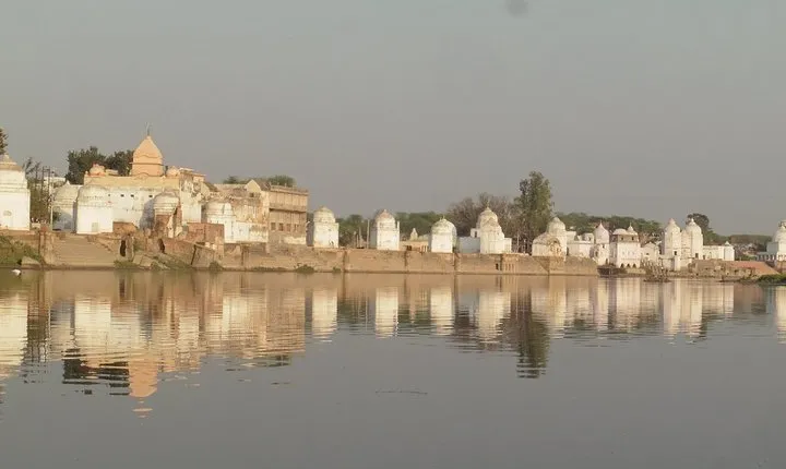 Heritage Walk Tour Agra Taj Mahal Sunrise & Bateshwar Temple from Delhi by Car