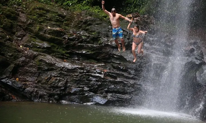 Ahuashiyacu Falls