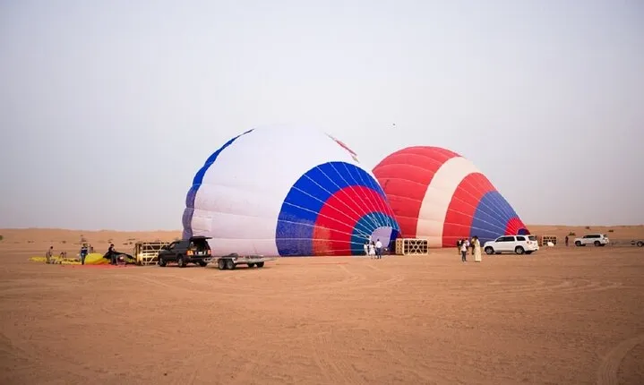 Dubai Beautiful Desert By Hot Air Balloon