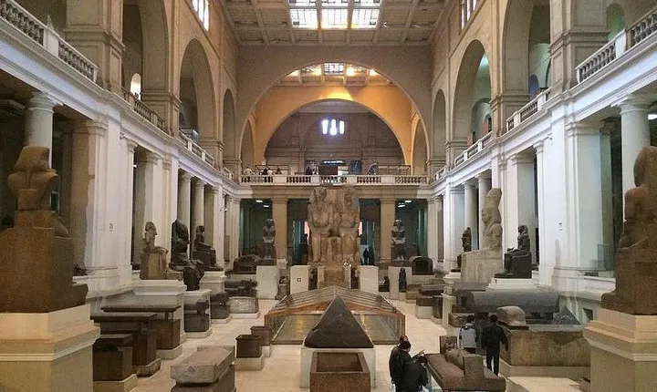 Cairo Private Day Tour: Egyptian Museum, Citadel, and Khan al-Khalil Bazaar
