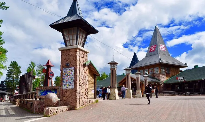 City Tour And Santa Claus Village