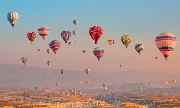 2 Hours Hot Air Balloon Tour in Luxor Egypt including Boat Tour