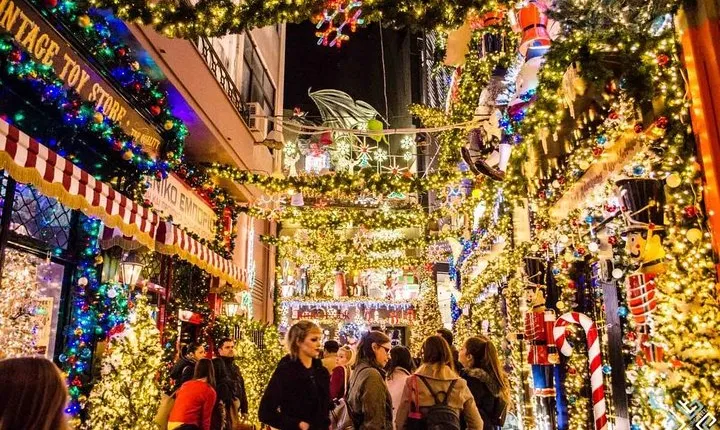 Shop til you Drop in Christmas Athens!