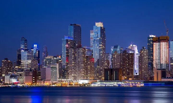 Manhattan Skyline and Statue Night Cruise