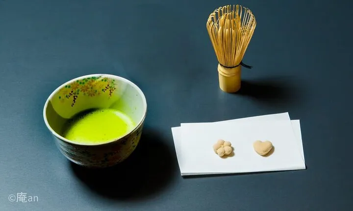  Tea Ceremony Experience (includes Matcha grinding demonstration)