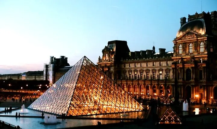 Louvre Evening Escape: Avoid the Crowds - Semi-Private 6ppl Max
