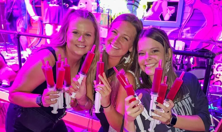 VIP Bar and Club Crawl in Nashville