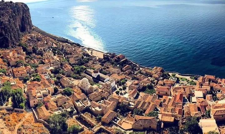 3 Days PrivateTour:Sparta - Mystra - Monemvasia - Mycenae - Epidaurus & Corinth