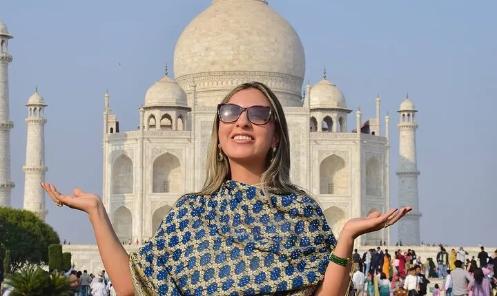 From Delhi : Sunrise Taj Mahal & Agra Fort Day Tour by Car.