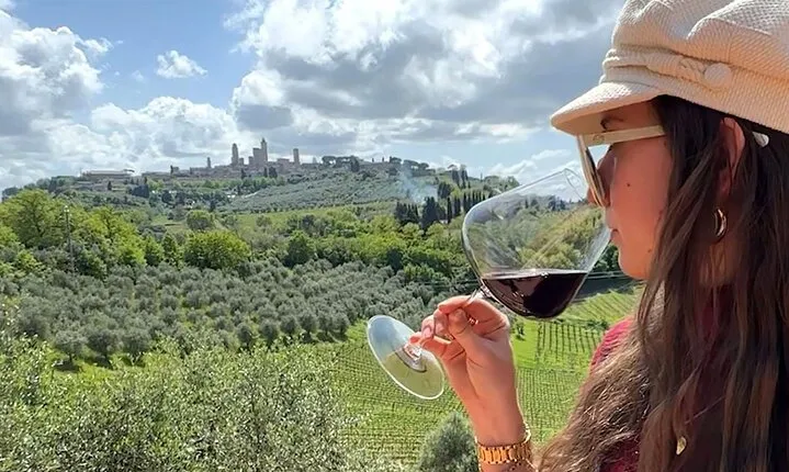 Quick Tuscan escape from Florence: San Gimignano &Wine Experience