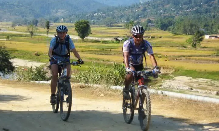 Kathmandu: Extreme Mountain Biking Day Tour