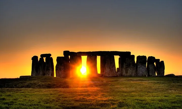 Stonehenge, and Avebury in One Day 