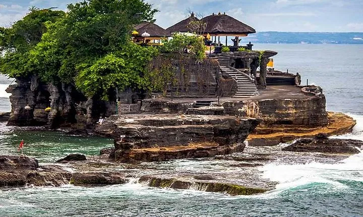 Half Day Tour: Tanah Lot Sunset & Taman Ayun Temple Included Entrance Ticket