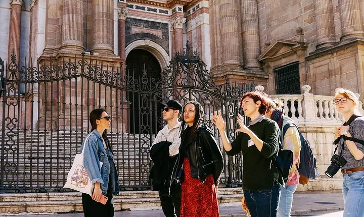 Málaga Flamenco and City Highlights Guided Tour - by Oh My Good Guide!