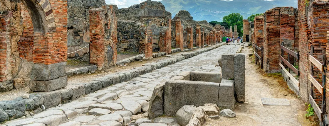Private and personalised tour of Pompeii with a local guide