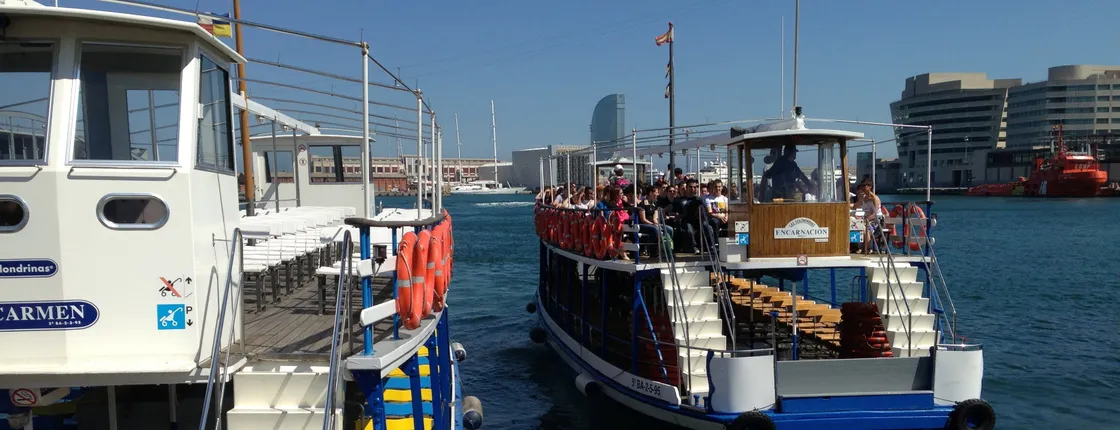 Las Golondrinas 40-minute cruise in Barcelona
