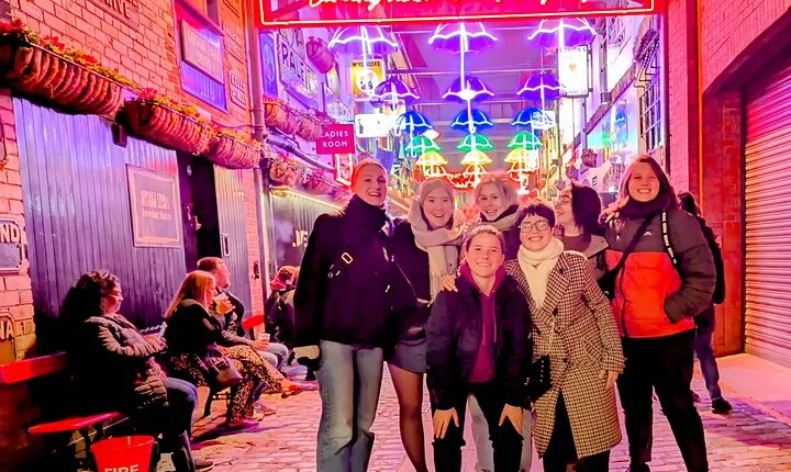 The Story of Belfast walking tour with a local guide