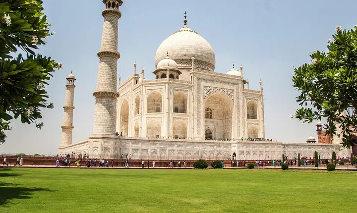 2 Days Taj Mahal Agra Tour with Fatehpur Sikri From Delhi