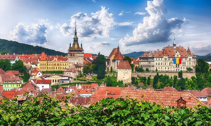Transylvania Gems: Sighisoara, Medias, Biertan & Gypsy Encounter