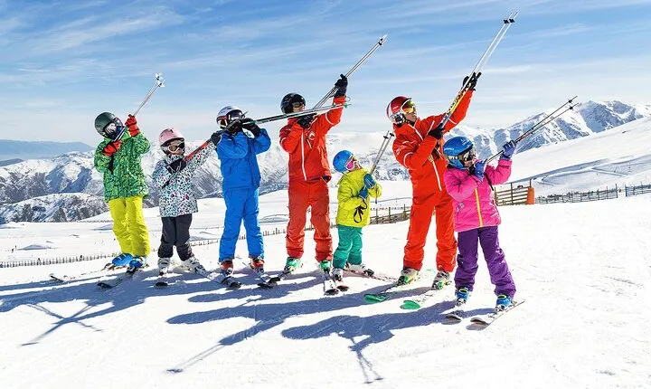 Park Farellones all inclusive, snow day and ski lessons