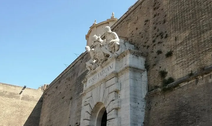 Vatican Complete Tour with Museums - Sistine Chapel Without Line