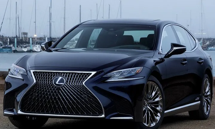 Kobe Airport Transfers : Kobe Airport UKB to Kobe City in Business Car