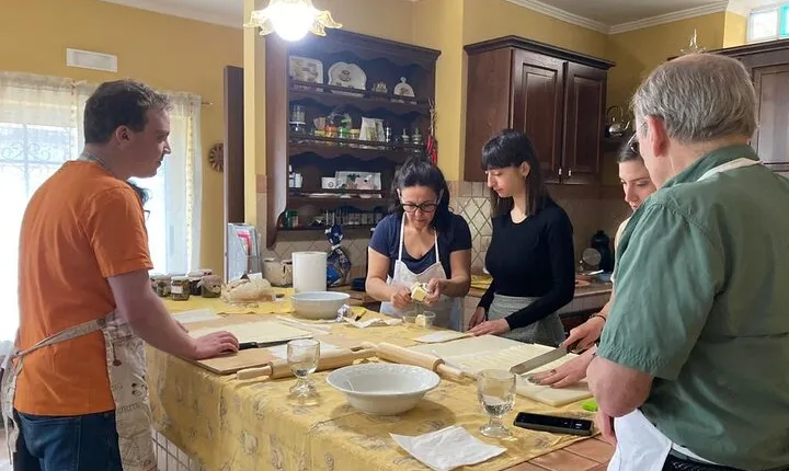 Pizza Napoletana Cooking Class and Dinner in Scafati