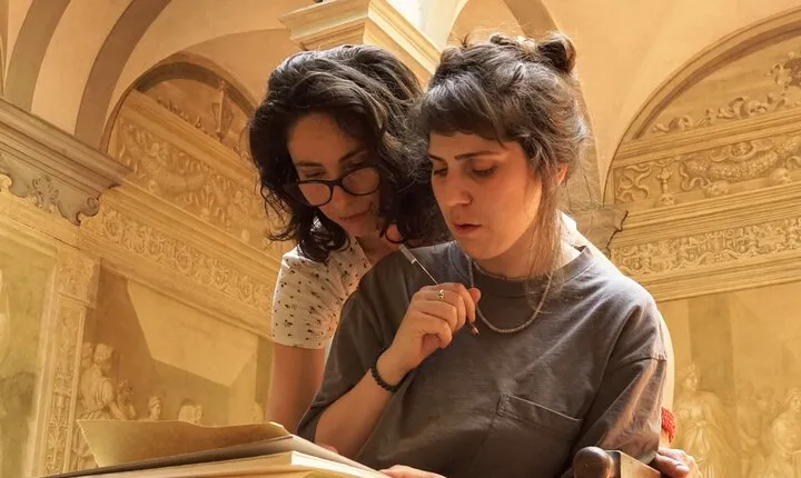 Tour in Florence with Licensed Guide and Live Painting Workshop