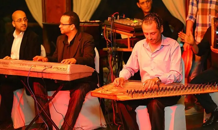 Nile Maxim Dinner Cruise In Cairo - Tannura and Belly Dancer-Oriental Show show