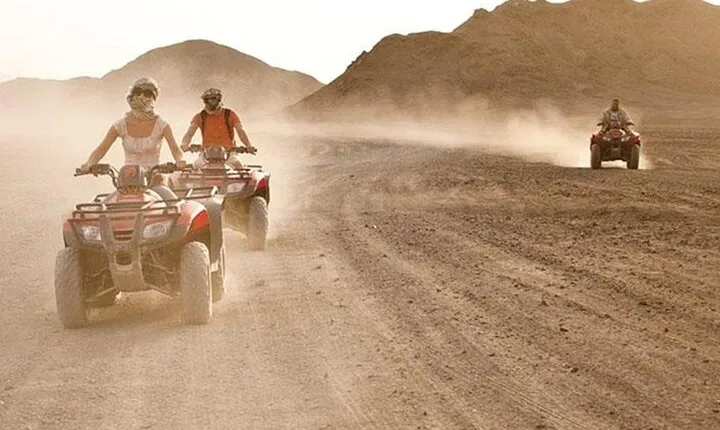 Full Day Royal Safari Trip in Hurghada