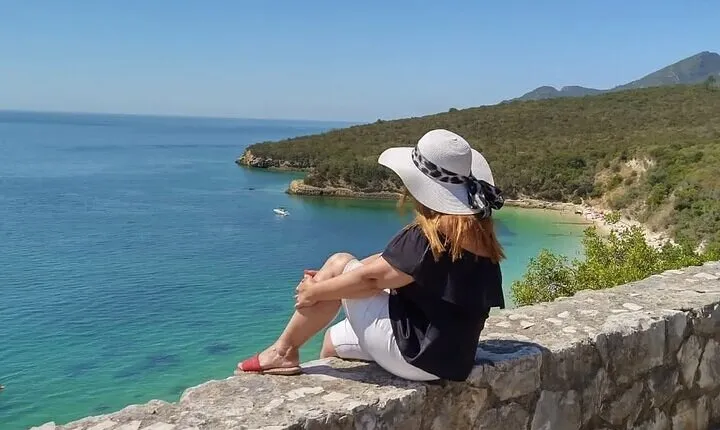 Setubal Private Wine Tour, Food Tasting, Beaches, Palaces and Art