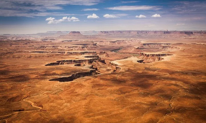 Canyonlands Full Day Private Tour and Hike