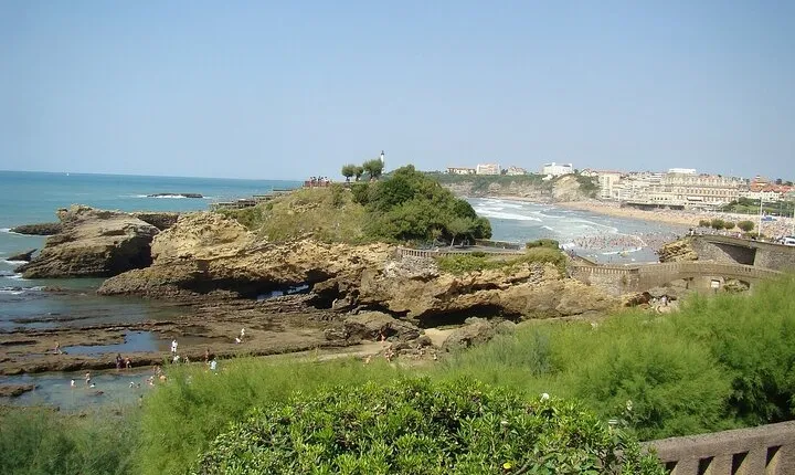 French Coast: Bayonne, Biarritz, San Juan de Luz - Private Tour