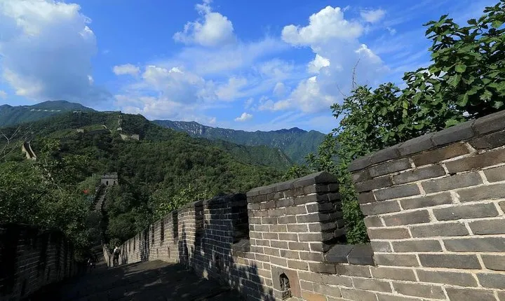 Private Transfer to Mutianyu Great Wall with professional driver