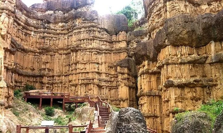 Grand Canyon Chiang Mai Private Tour with Pottery Village