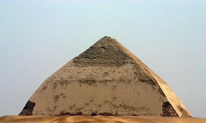 Saqqara, Memphis, and Dahshure Day Tour from Cairo or Giza