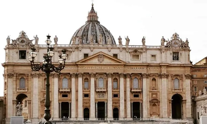 Exclusive Vatican Tour with Sistine Chapel~Museum No Line Entry