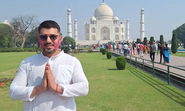 All inclusive Full Day Agra tour with exciting activities from Delhi by Car