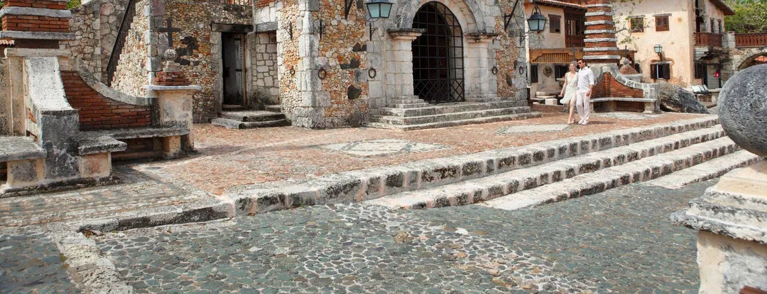 Altos de Chavon and Cuevas de las Maravillas