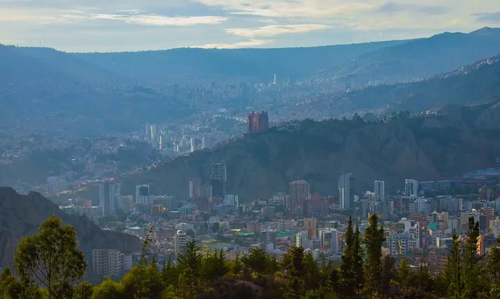Sunrise Hike in Auquisamaña Park