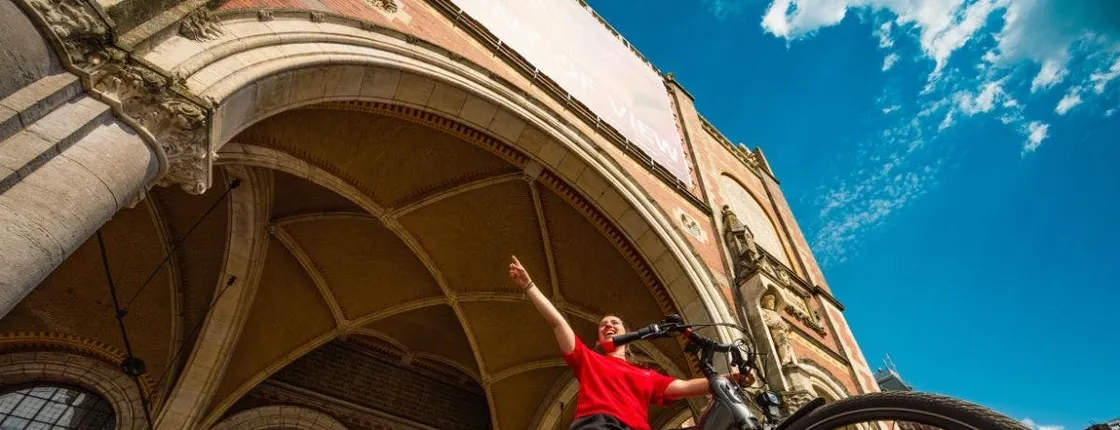 Amsterdam sightseeing tour by e-bike