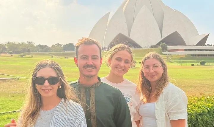 Private Full Day Tour of Old and New Delhi with Rickshaw Ride