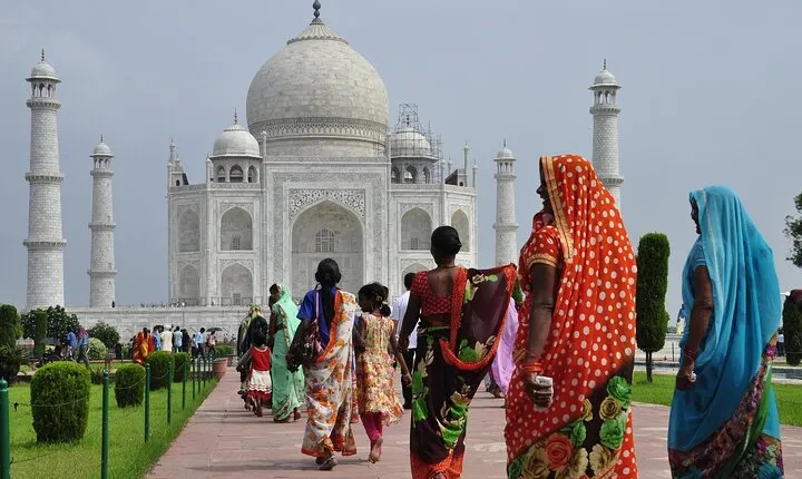 Taj Mahal at Sunset and Agra Day Tour from Delhi