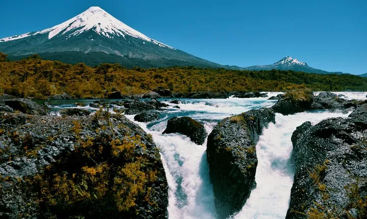 Premium Full day Tour to Osorno Volcano and Petrohue in Puerto Varas