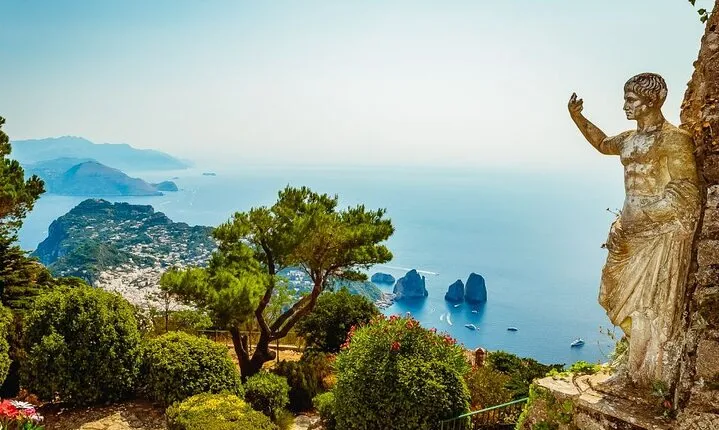 Roman Escapes: Private Day Tour from Rome to Pompeii & Positano