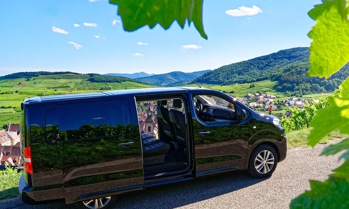 Private Minivan transfer from Strasbourg area to Frankfort Airport