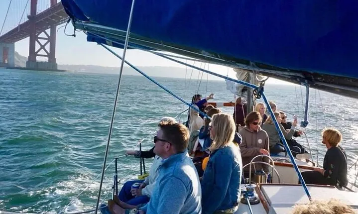 1.5-Hour San Francisco Bay Sailing Tour