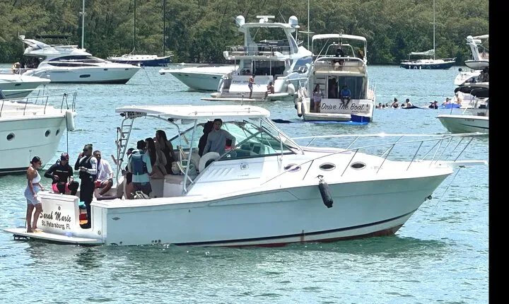 Miami Private 38’ Express Cruiser Yacht with Captain