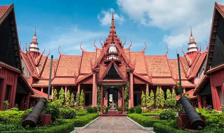 Beautiful Phnom Penh Capital City Tour